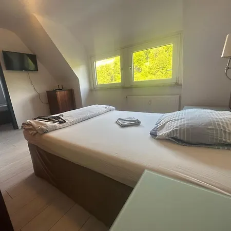 Monteur- Und Urlaubsunterkuenfte Apartment *