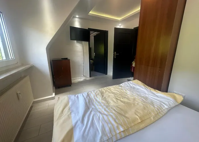 Monteur- Und Urlaubsunterkuenfte דירה אלטנה